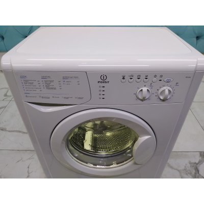 Стиральная машина бу Indesit WISL 82