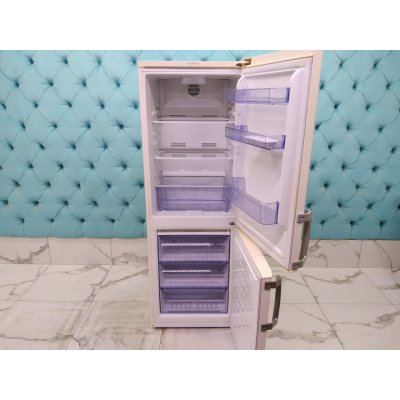 Холодильник бу Beko CN 328220