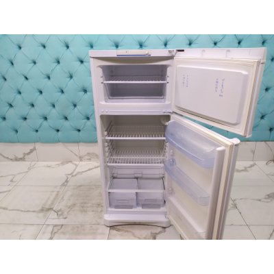 Холодильник бу Indesit T14R024
