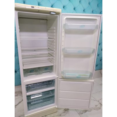 Холодильник бу Electrolux ER8407B
