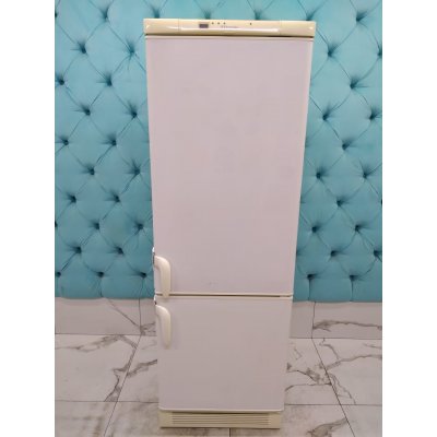 Холодильник бу Electrolux ER8407B