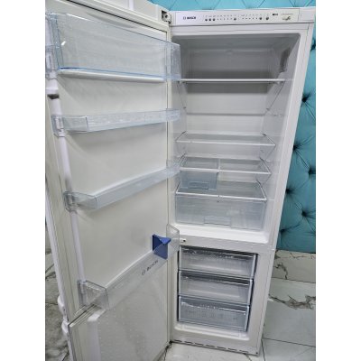 Холодильник Bosch KGS36X26