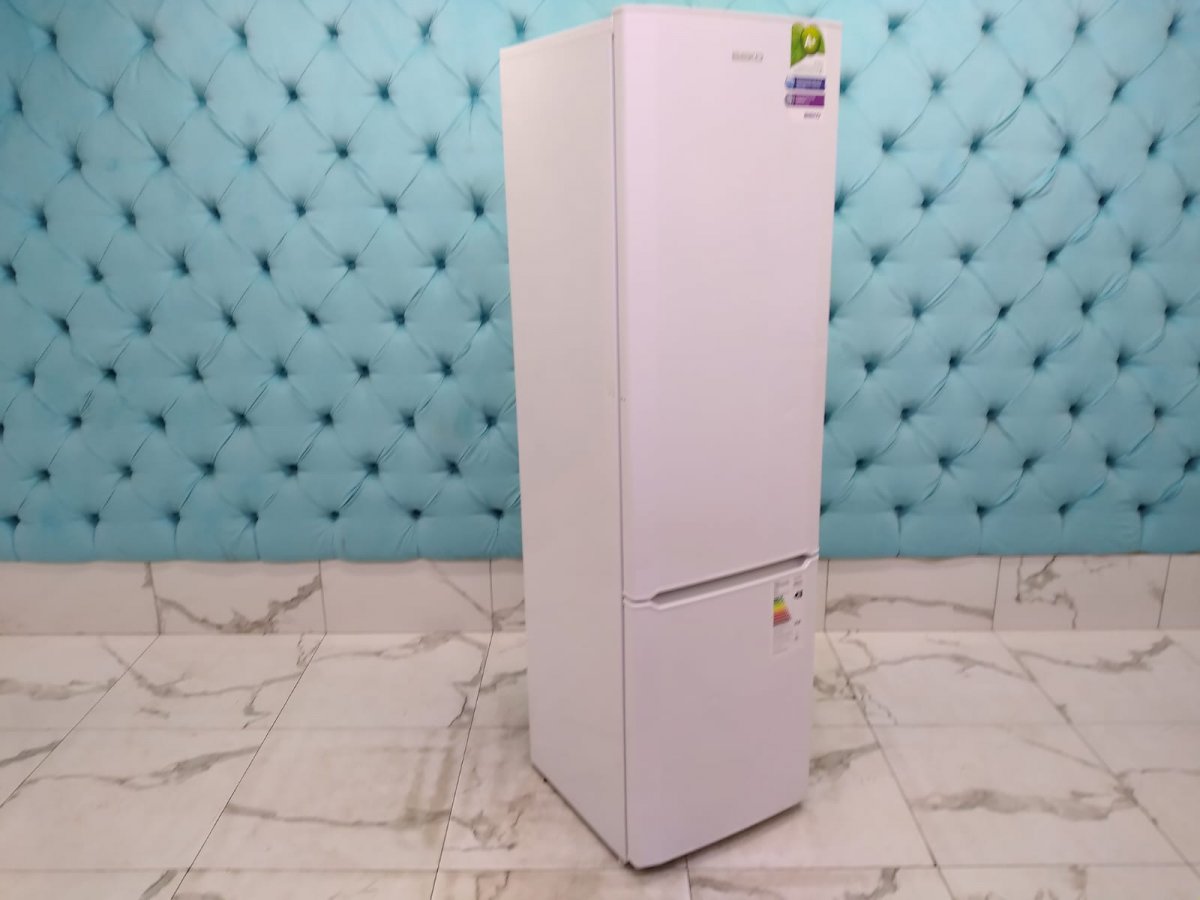 Холодильник бу Beko CS 332020