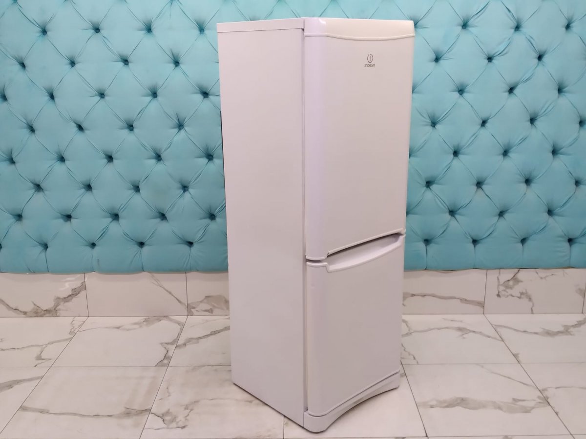 Холодильник бу Indesit B16NFNF.025