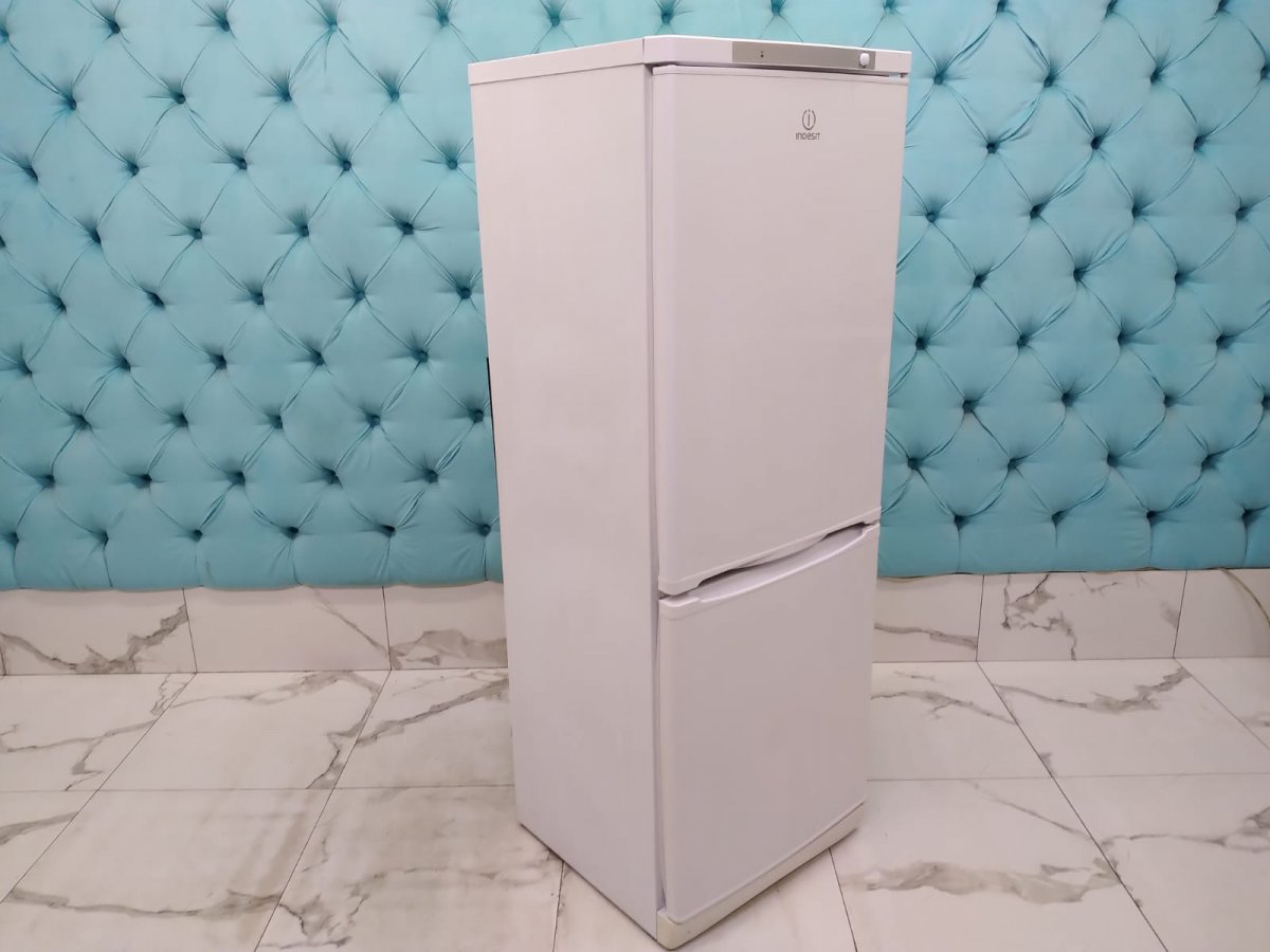 Холодильник бу Indesit SB 16740