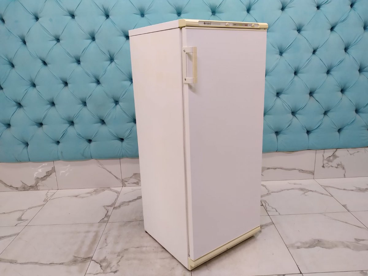 Холодильник бу Indesit SF 4220