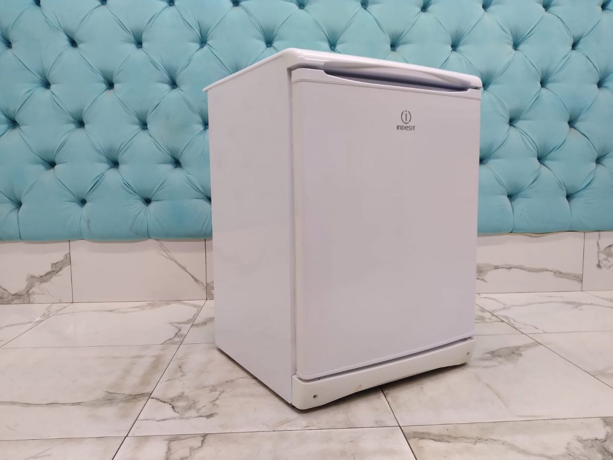 Холодильник бу Indesit TT85.001