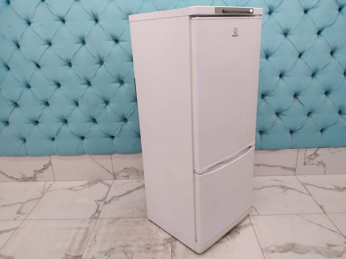 Холодильник бу Indesit