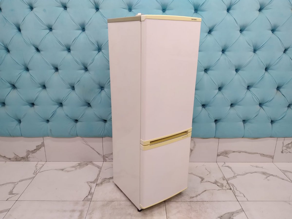 Холодильник бу Shivaki SHRF152DW