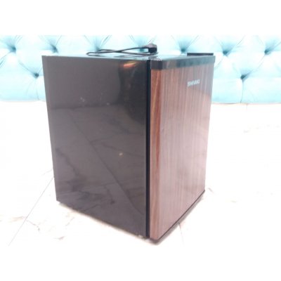 Холодильник бу Shivaki SDR-062WBT