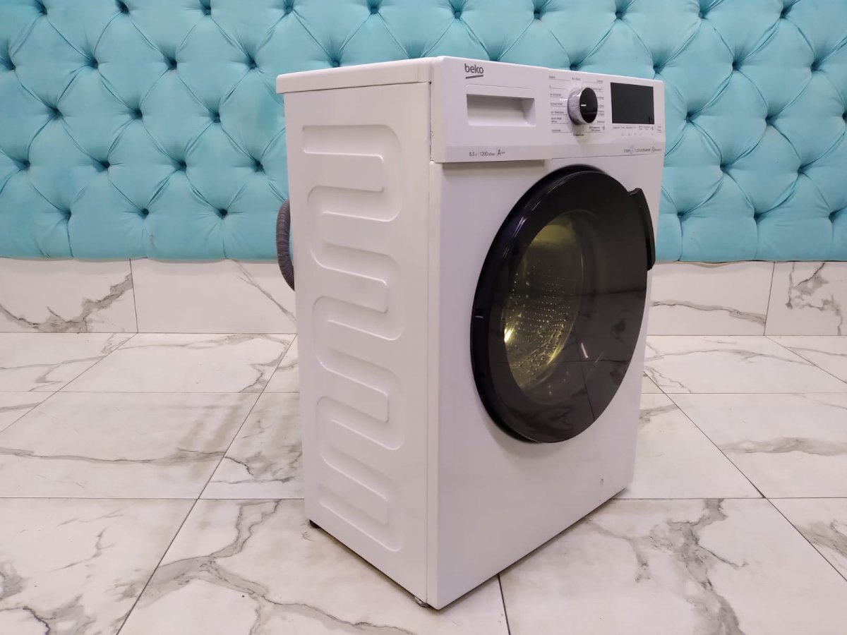 Стиральная машина бу Beko WSPE6H616W