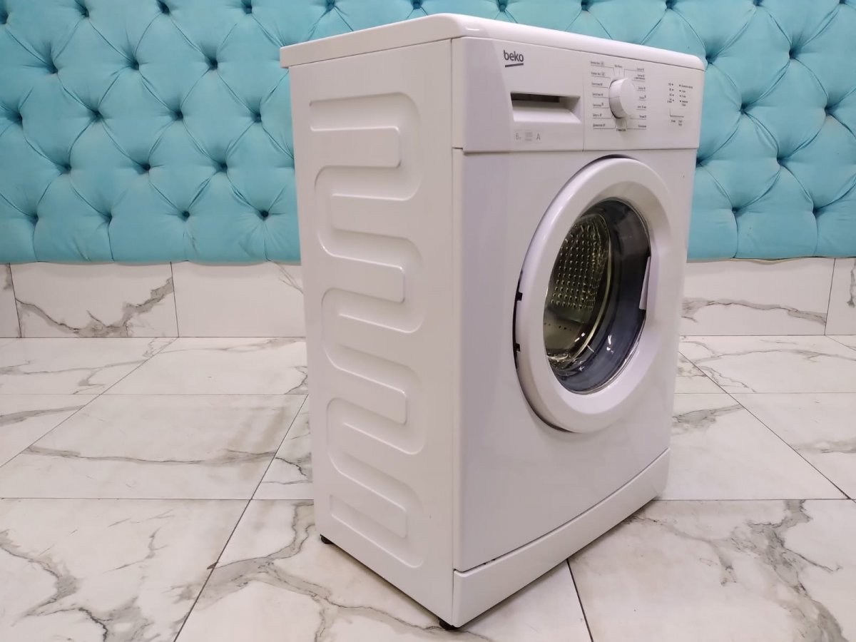 Стиральная машина бу Beko ELB 77001