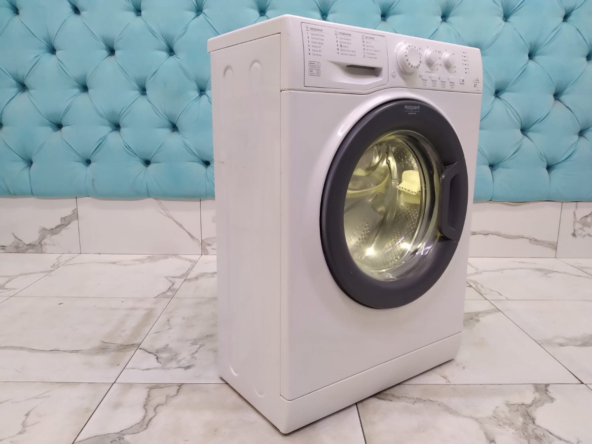 Стиральная машина бу Ariston WMVL 501