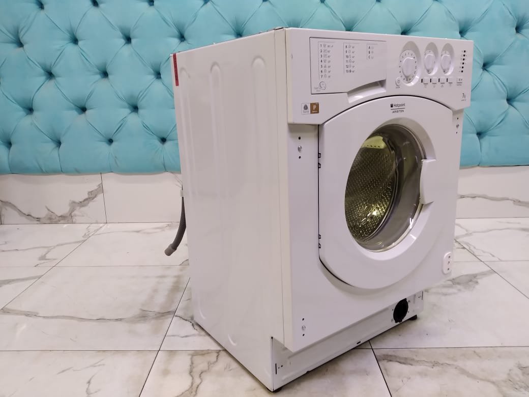 Стиральная машина бу Ariston AMW 108