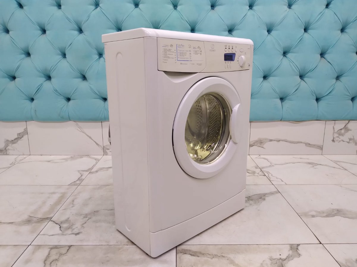 Стиральная машина бу Indesit WIUE 10