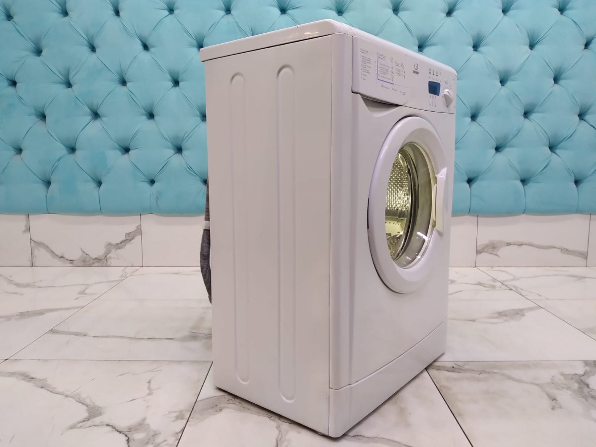 Стиральная машина бу Indesit