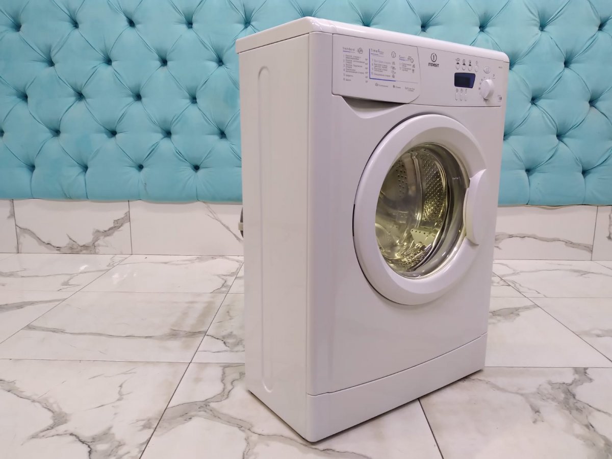 Стиральная машина бу Indesit WIUE 10