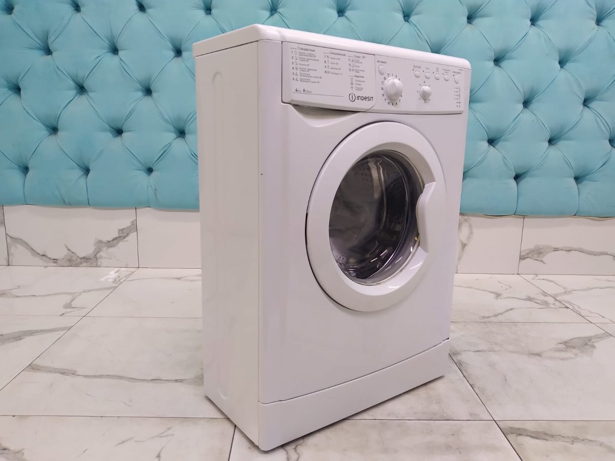 Стиральная машина бу Indesit IWUB 4105