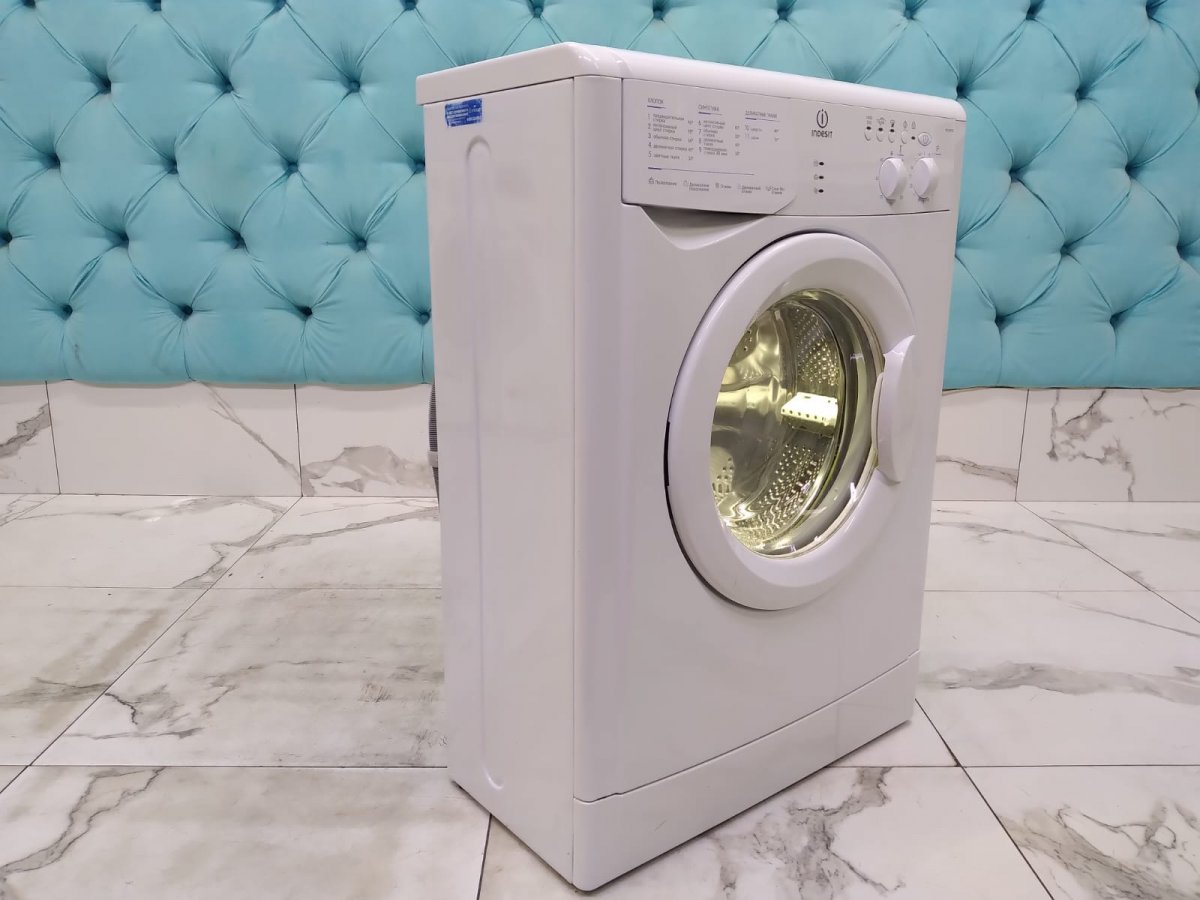 Стиральная машина бу Indesit WIUN 102