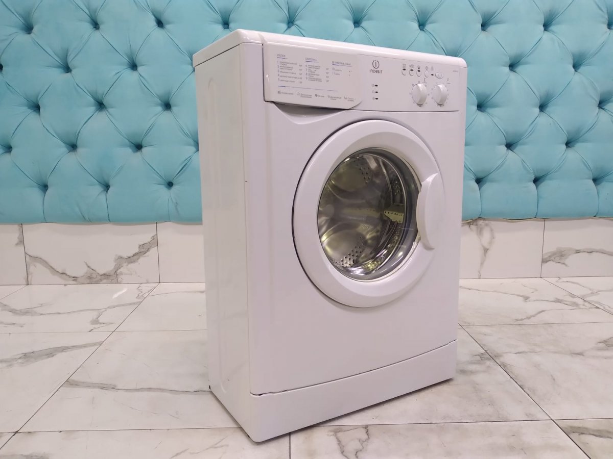 Стиральная машина бу Indesit WIUN 102