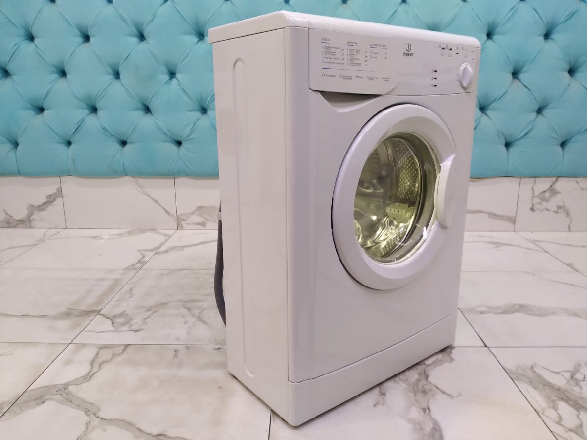 Стиральная машина бу Indesit WIU 81