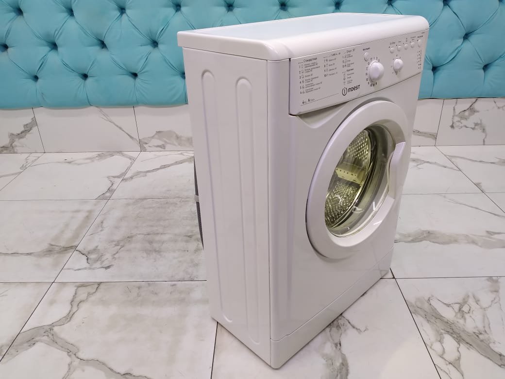 Стиральная машина бу Indesit IWUB 84085