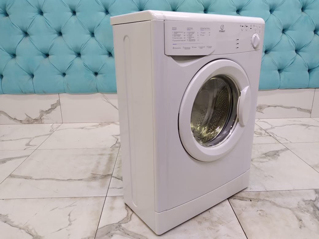 Стиральная машина бу Indesit WIU 61